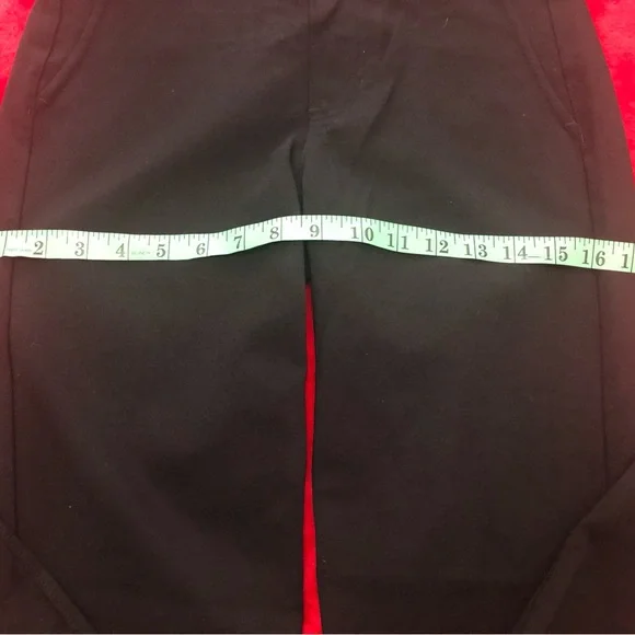 🌼🌼🌼🌼Black heavy leggings by Liverpool🌼🌼Size 8/29. Like new🌼🌼 - Picture 5 of 8